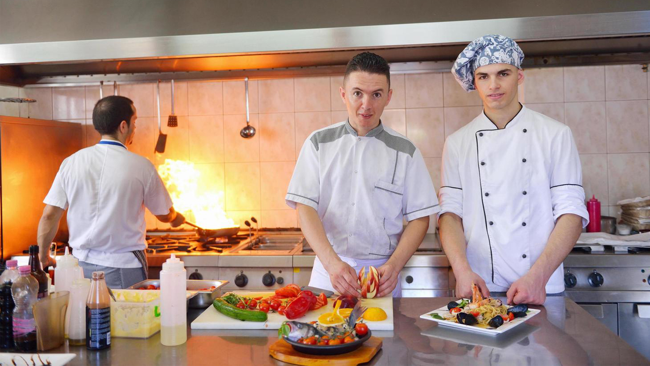 Required education and how to enter the restaurant business